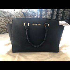 Michael Kors Selma Saffiano Bag